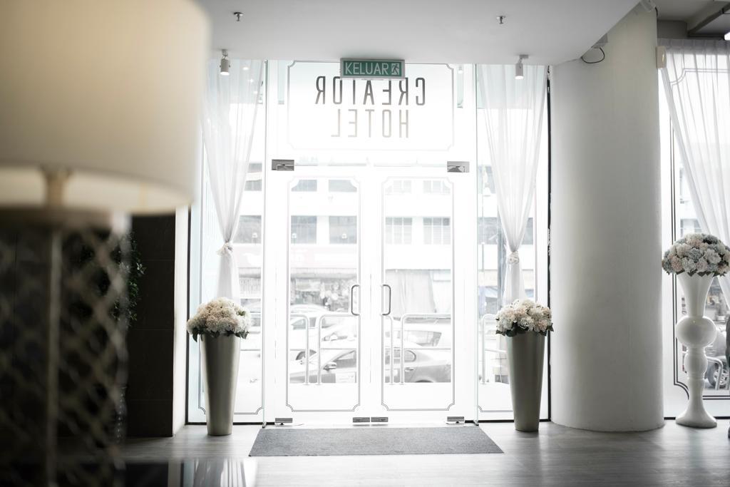 Creator Hotel Kulai Eksteriør bilde